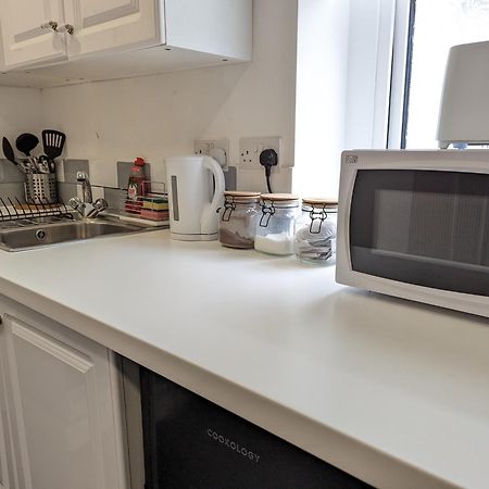 Serene 1 Bedroom Flat In Roath Кардифф Экстерьер фото