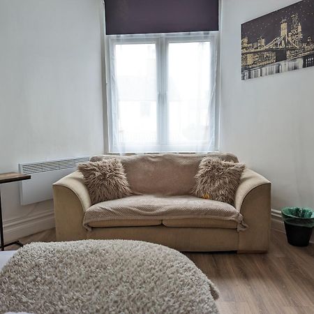 Serene 1 Bedroom Flat In Roath Кардифф Экстерьер фото