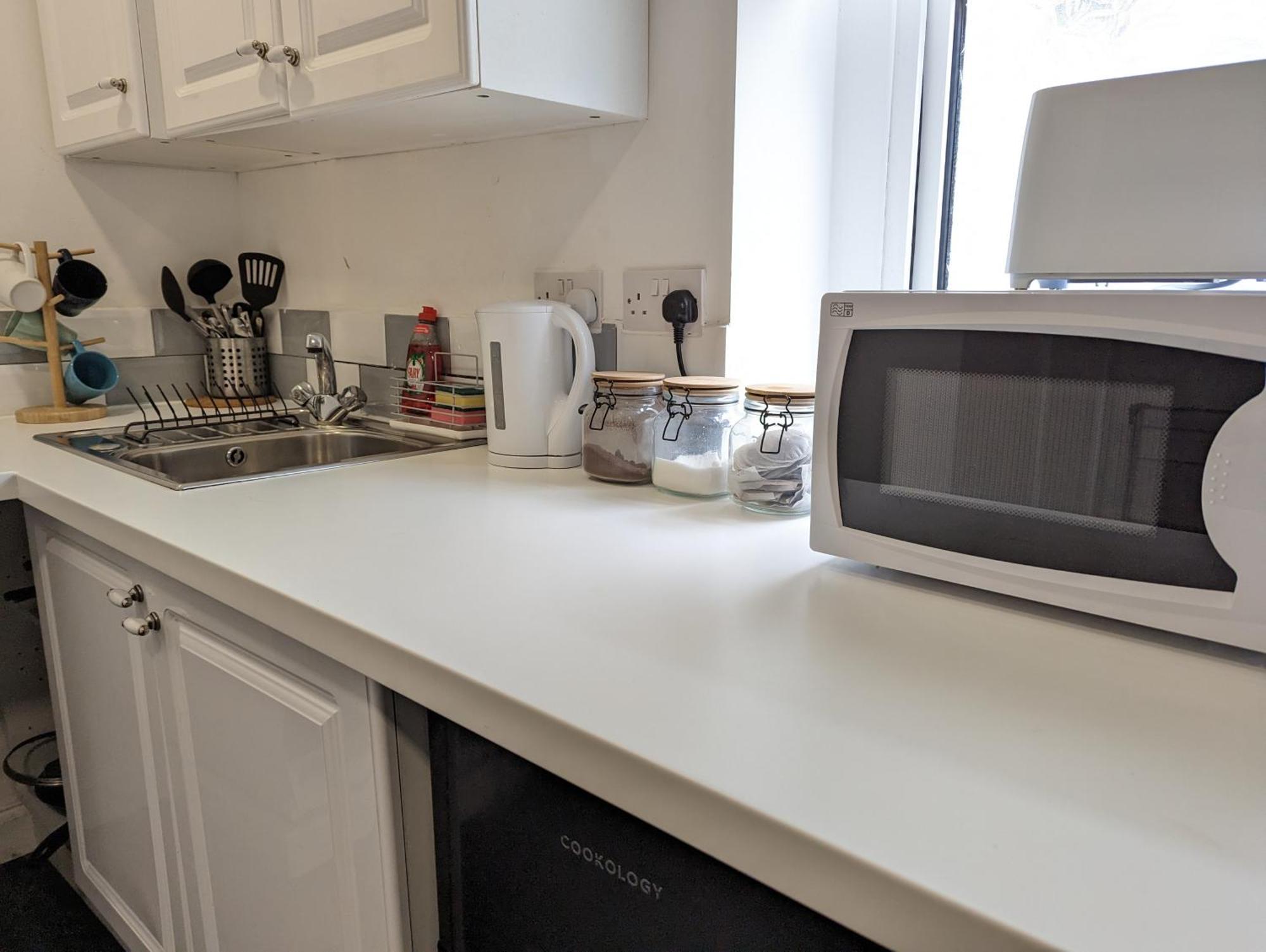 Serene 1 Bedroom Flat In Roath Кардифф Экстерьер фото