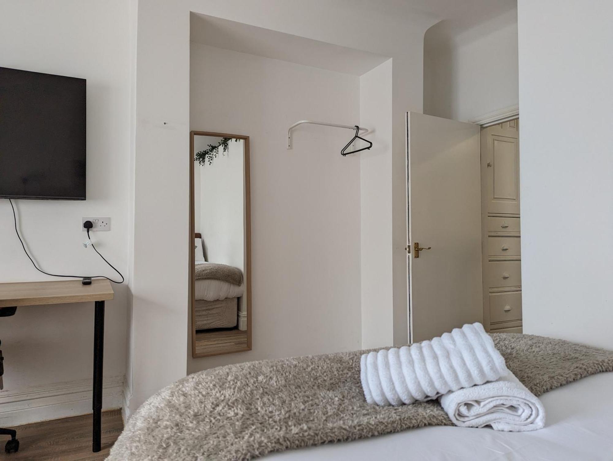 Serene 1 Bedroom Flat In Roath Кардифф Экстерьер фото