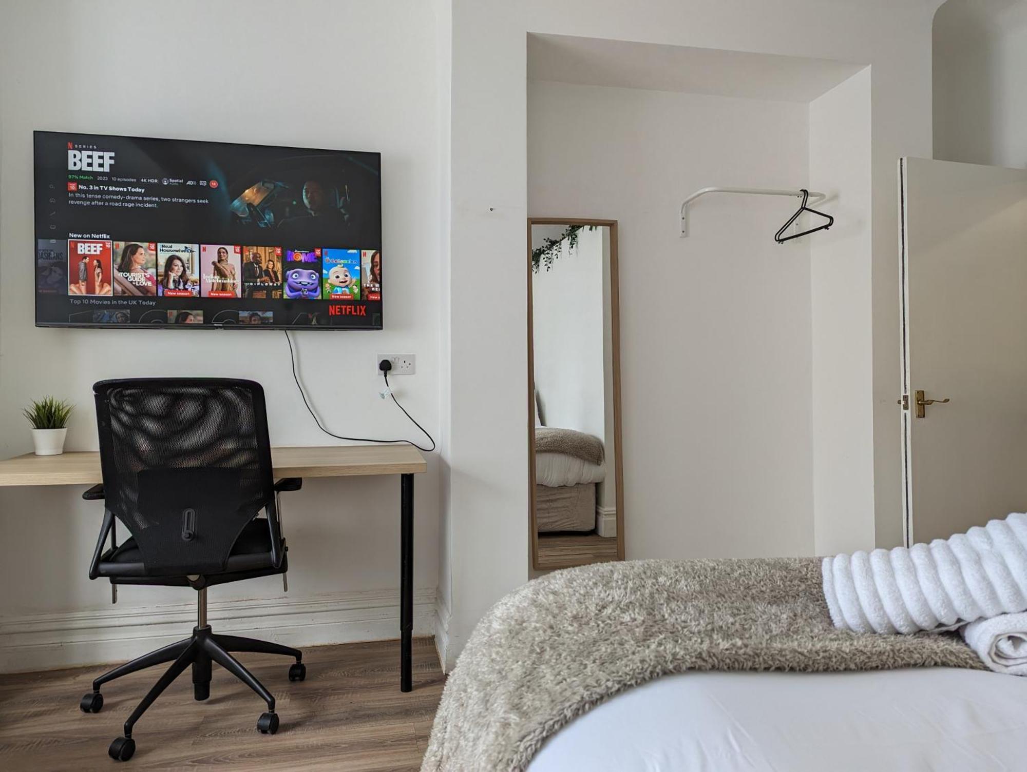 Serene 1 Bedroom Flat In Roath Кардифф Экстерьер фото